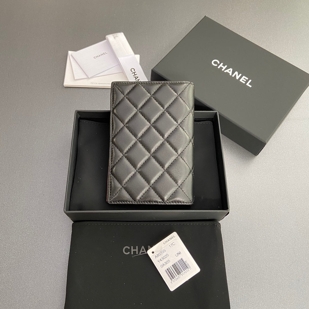 CC Passport Holder Black Sheepskin Sliver Steel 193339