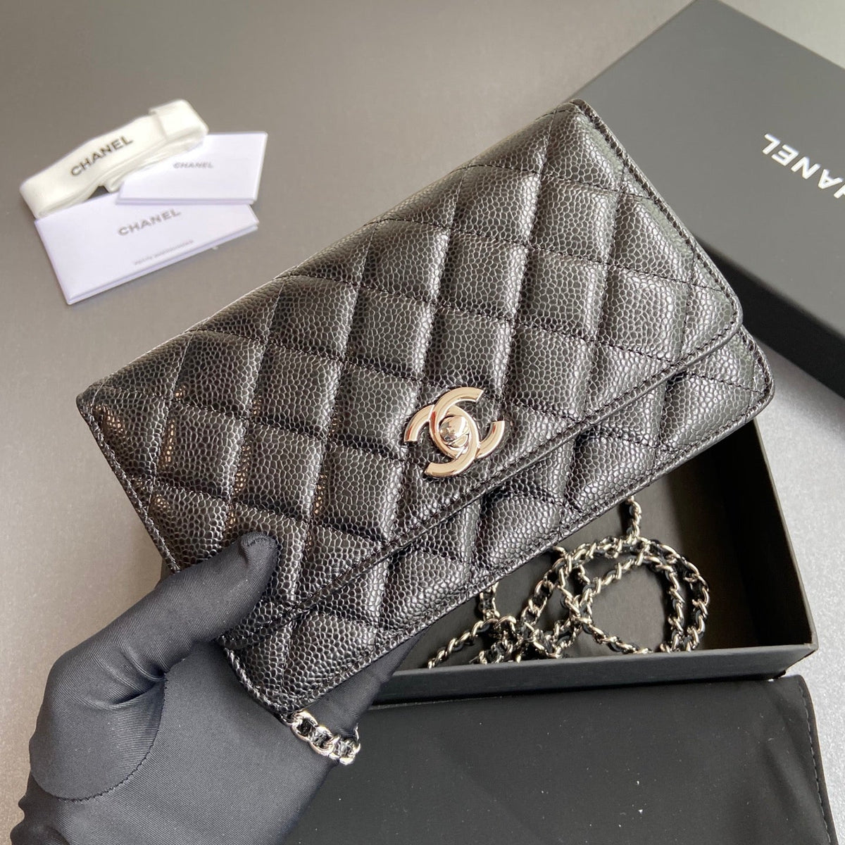 CC Wallet On Chain 20cm Black Caviar Leather Light Gold Hardware 240162