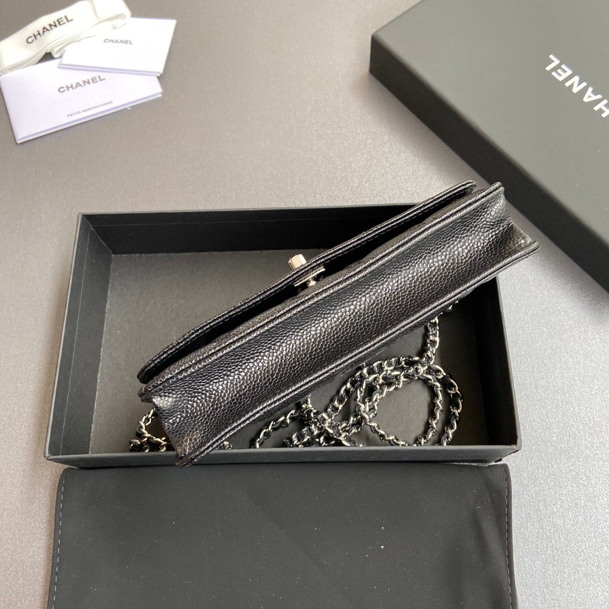 CC Wallet On Chain 20cm Black Caviar Leather Light Gold Hardware 240162