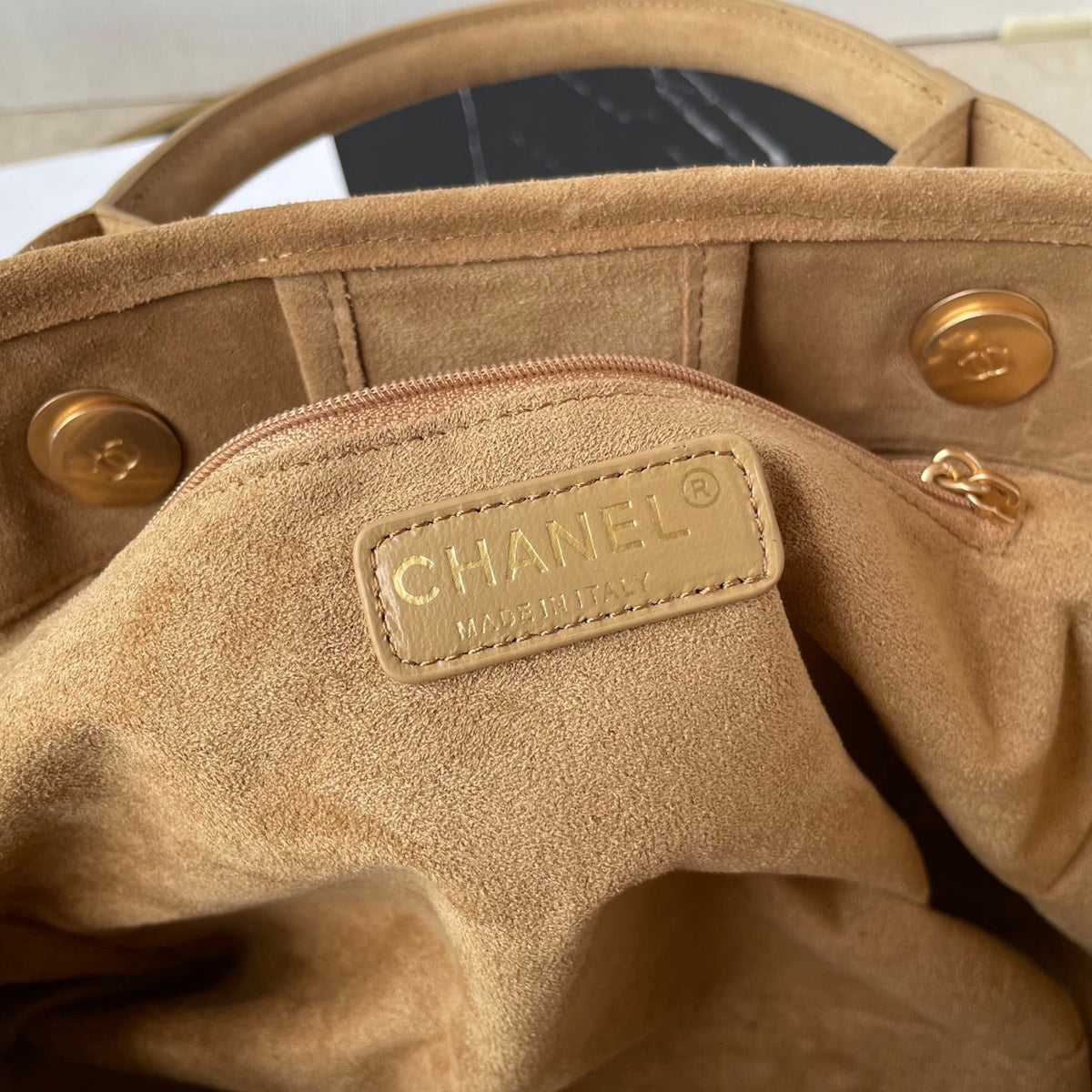 CC 25 Deauville Tote Bag 38cm Beige Crochet Suede
