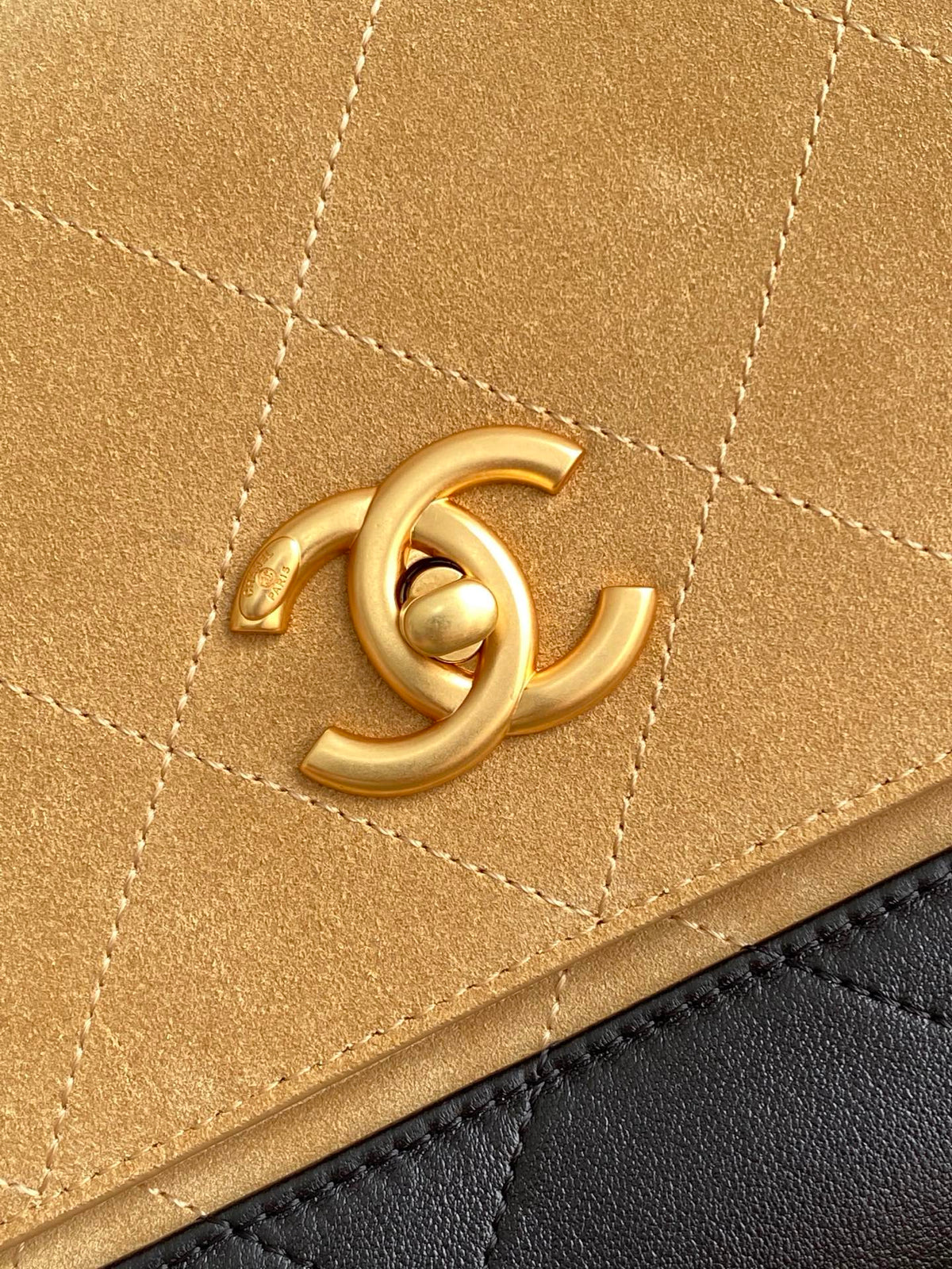 CC 25A Flap Bag 29cm Beige Suede Black Calfskin