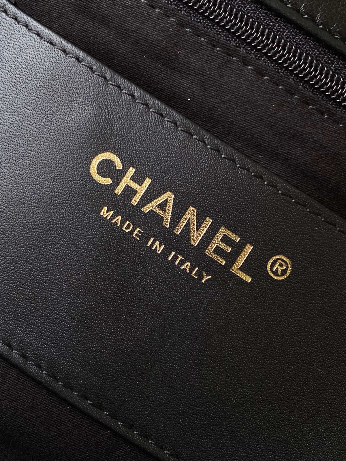 Chanel 25K Bag 45cm Black Gold Sheepskin 293990