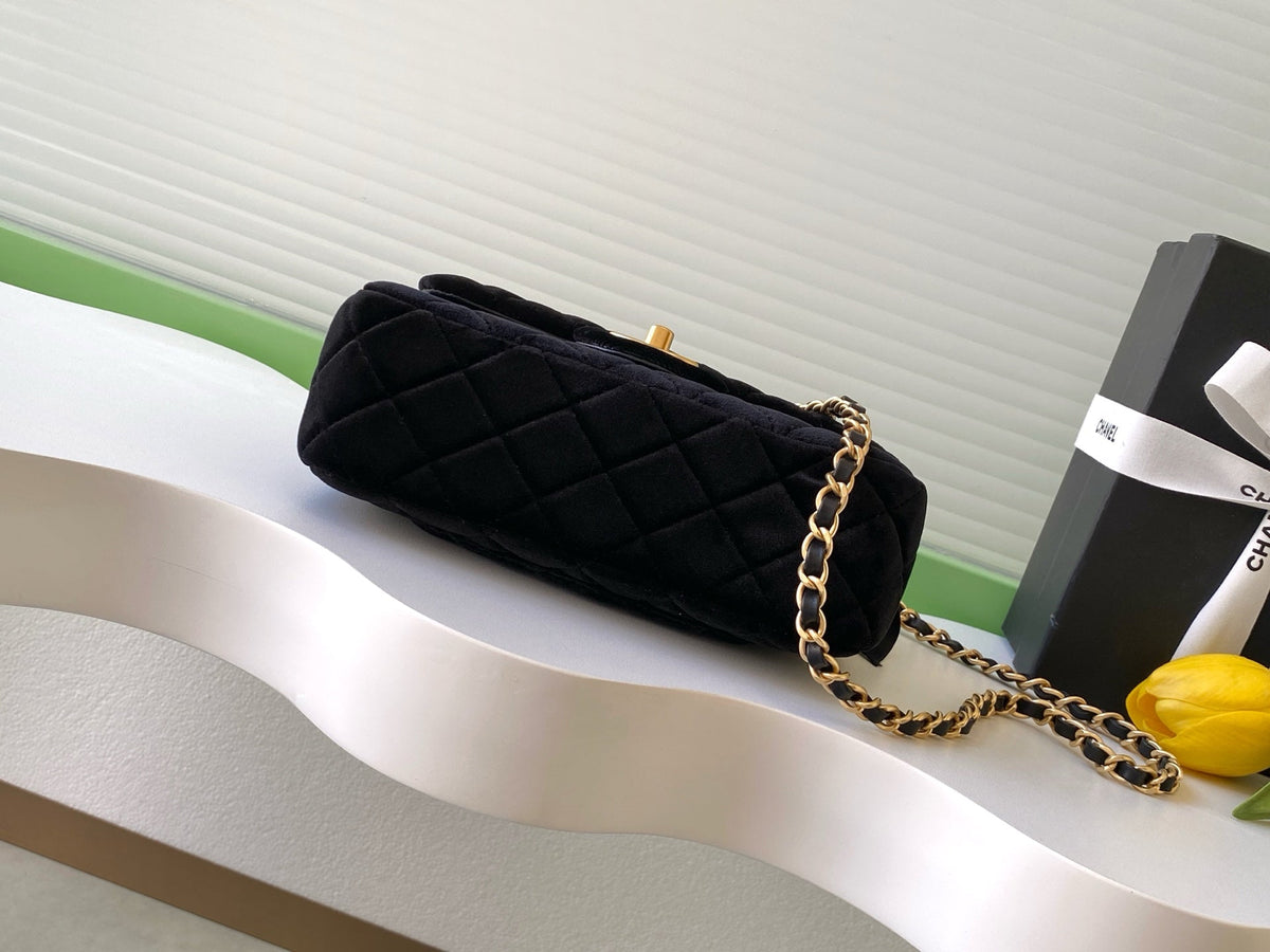 CC FW 25/26 Mini Flap Bag with Top Handle Black Suede GHW