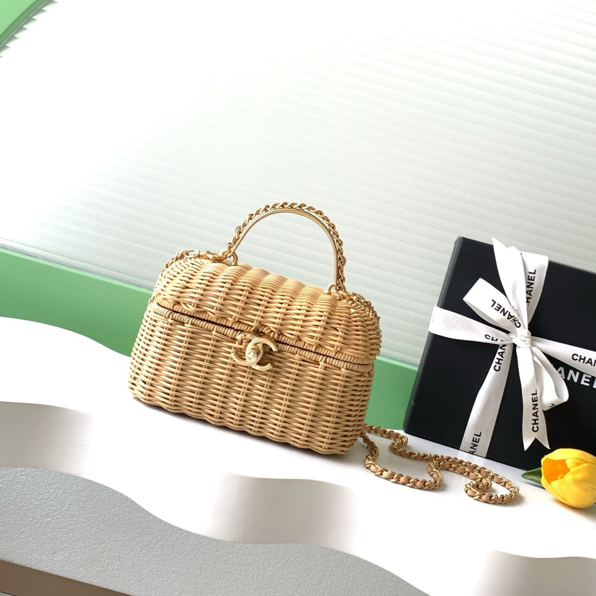 CC Cruise 2025/26 Vanity Case Beige Braided Rattan