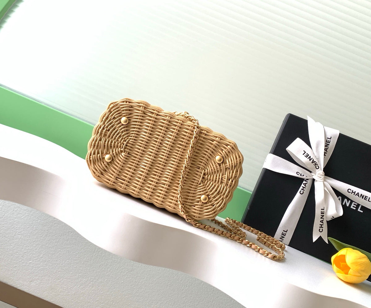 CC Cruise 2025/26 Vanity Case Beige Braided Rattan