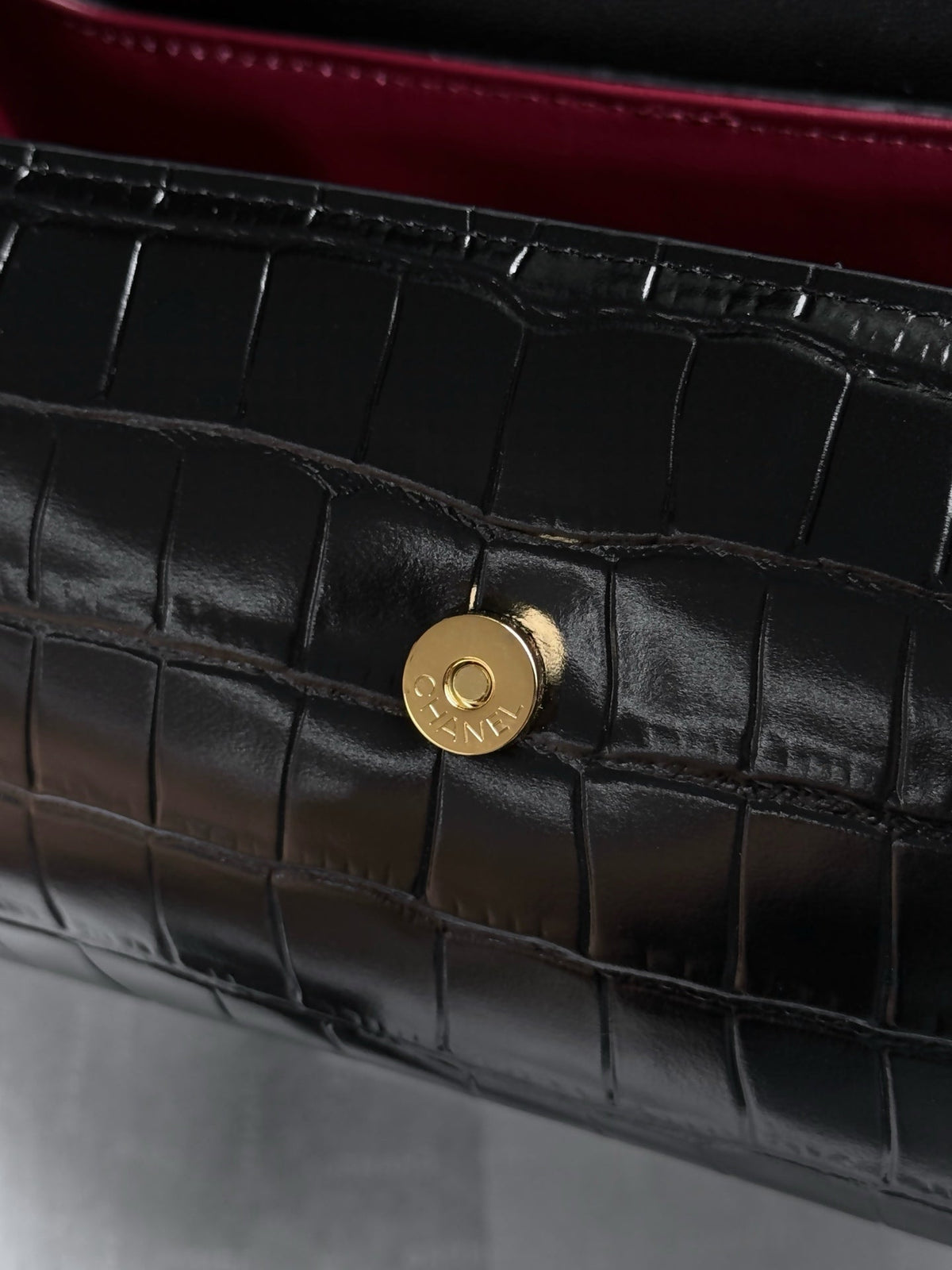 CC 26s Clutch With Chain Black Crocodile Embossed Calfskin