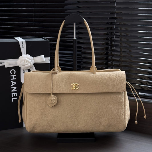 CC 26s Small Shopping Bag Beige Calfskin 143387