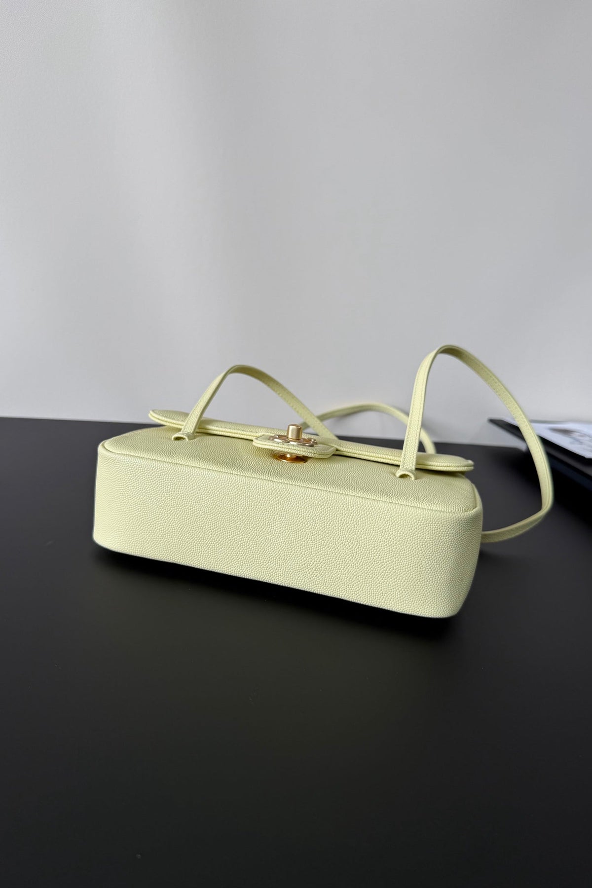 Chanel 26 Shoulder Bag 22 Light Yellow Caviar Leather