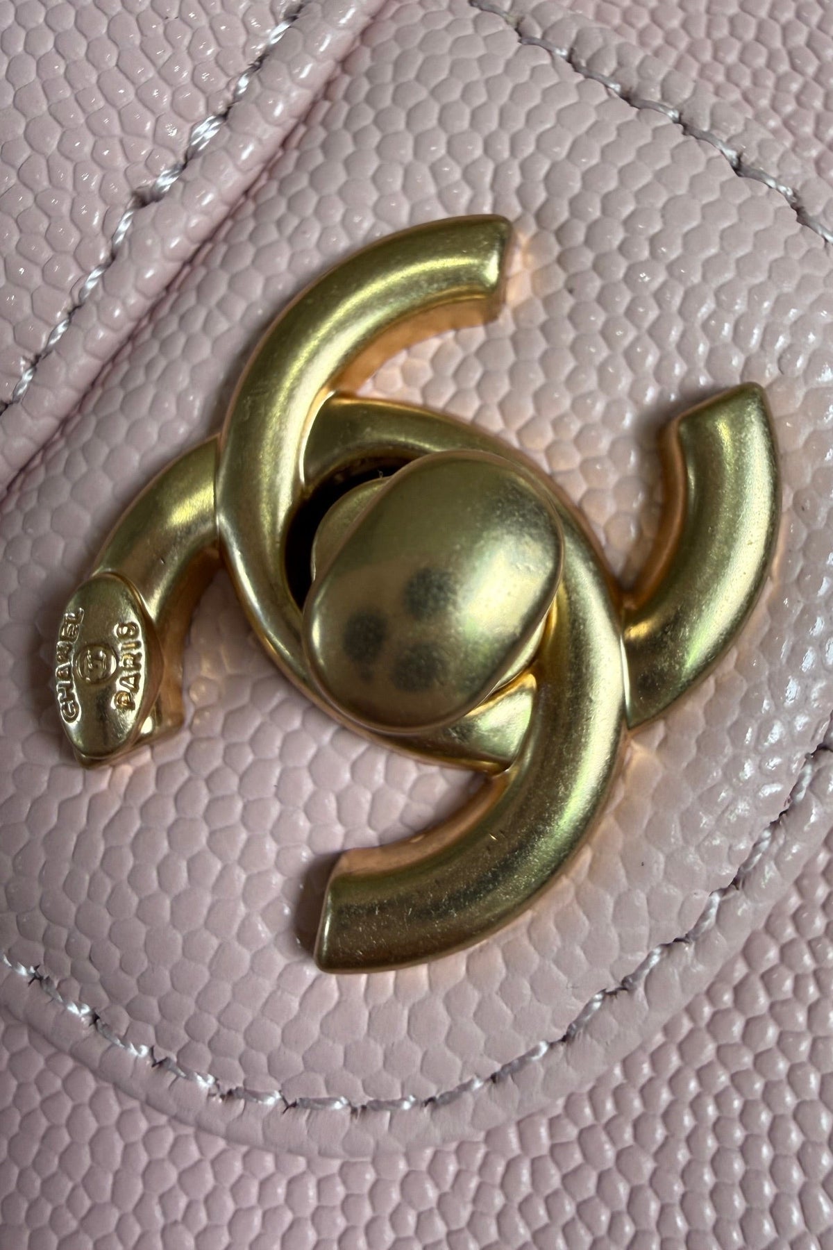 Chanel 26 Shoulder Bag 22 Light Pink Caviar Leather