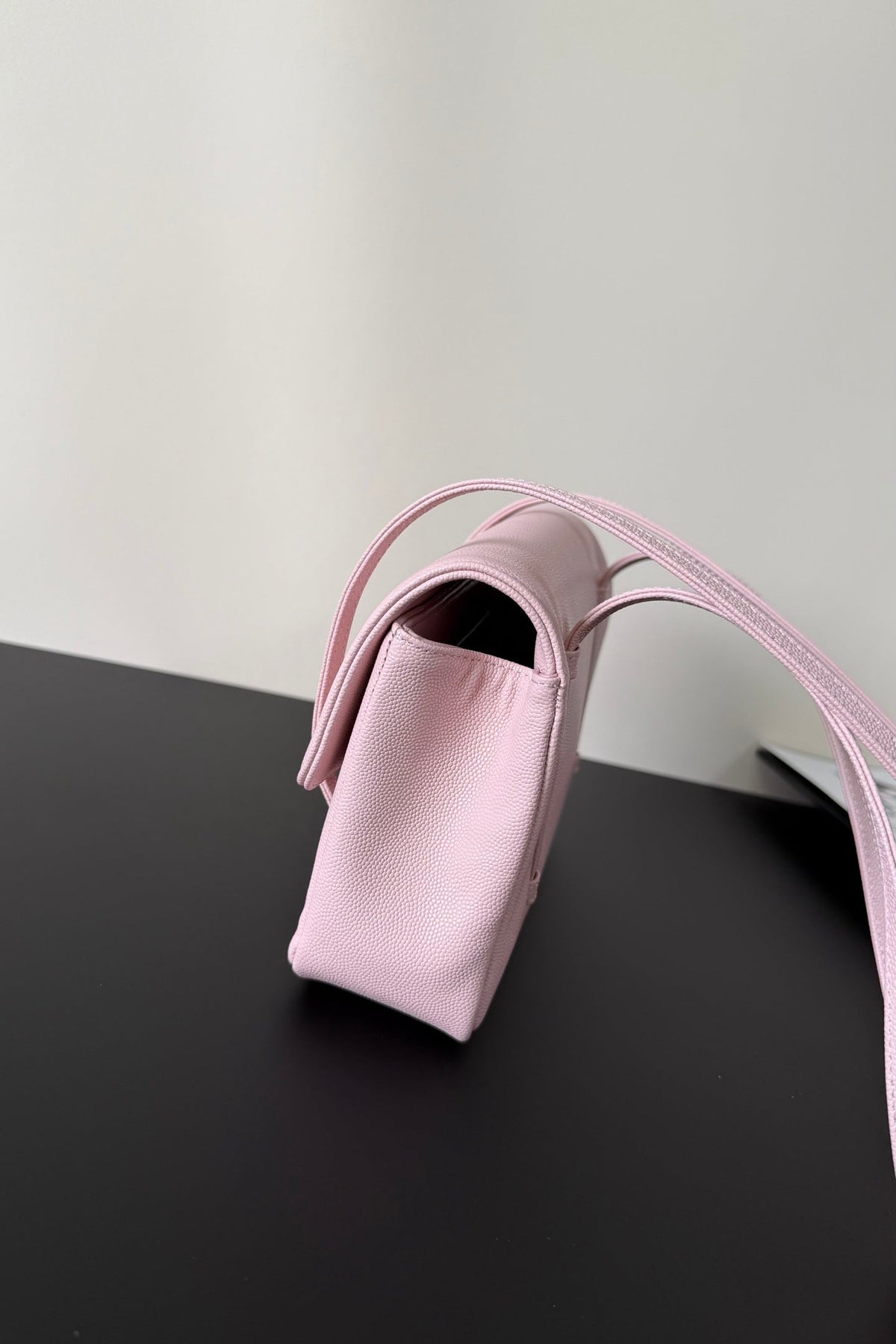 Chanel 26 Shoulder Bag 22 Light Pink Caviar Leather