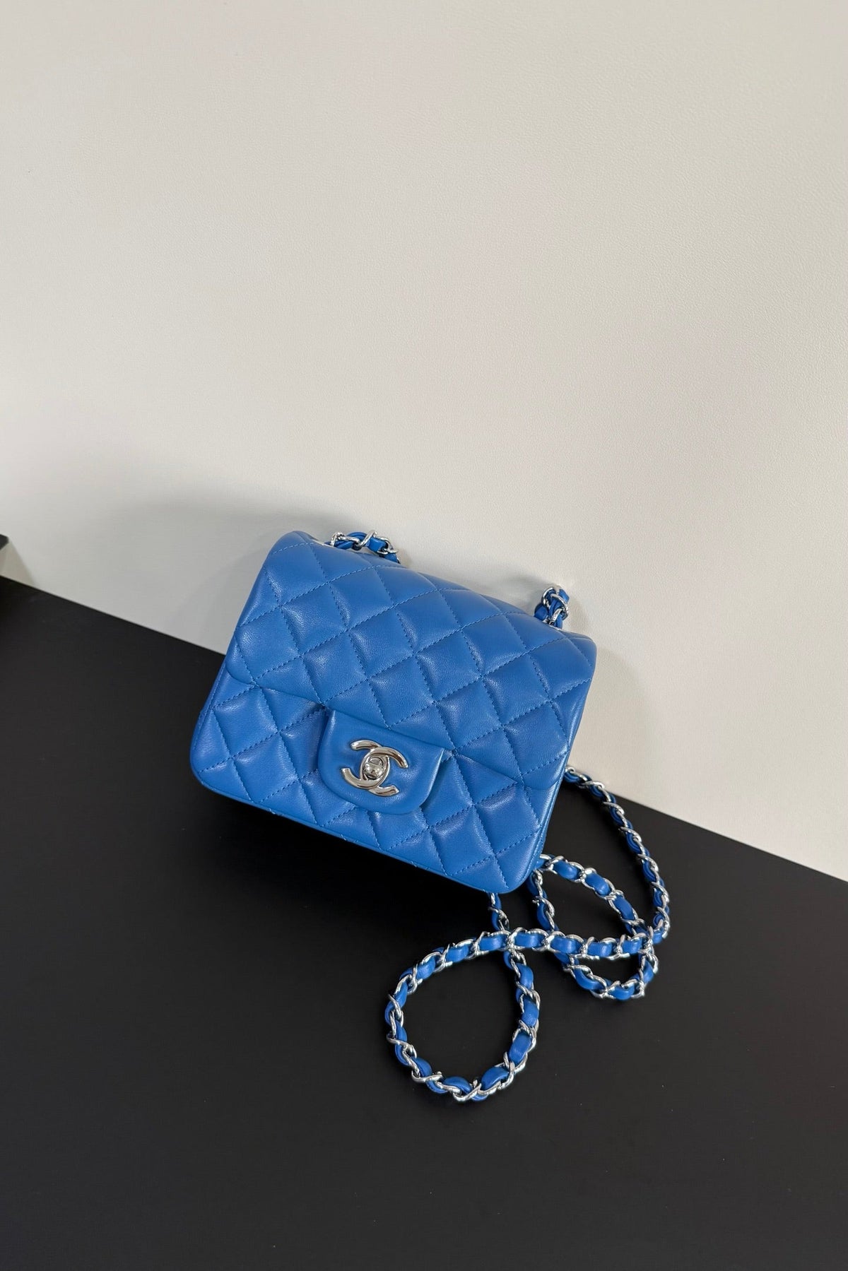 CC Flap Bag 17cm Cobalt Blue Sheepskin SHW 284814