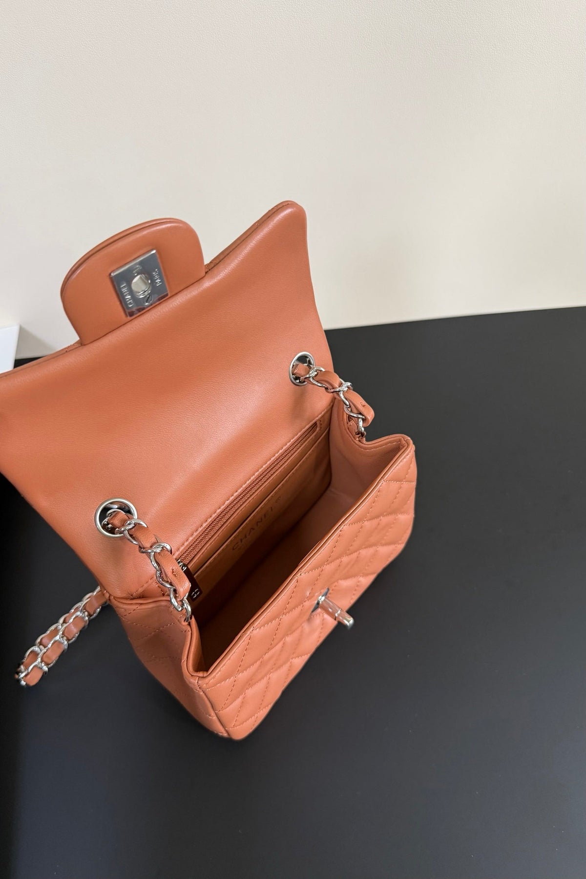 CC Flap Bag 17cm Brown Brick Sheepskin SHW 284818