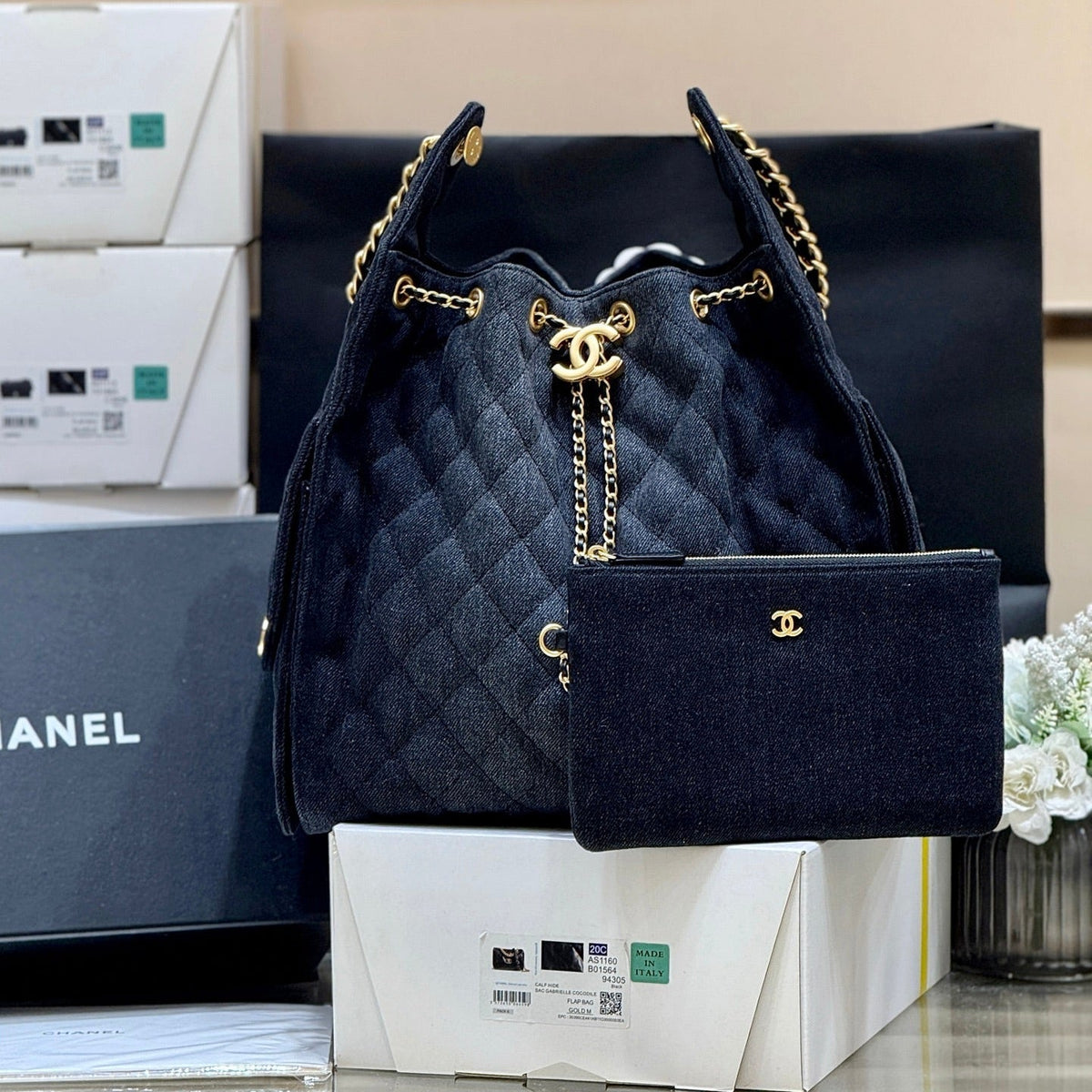 CC 25 Handbag 40 In Dark Blue Denim Gold Hardware