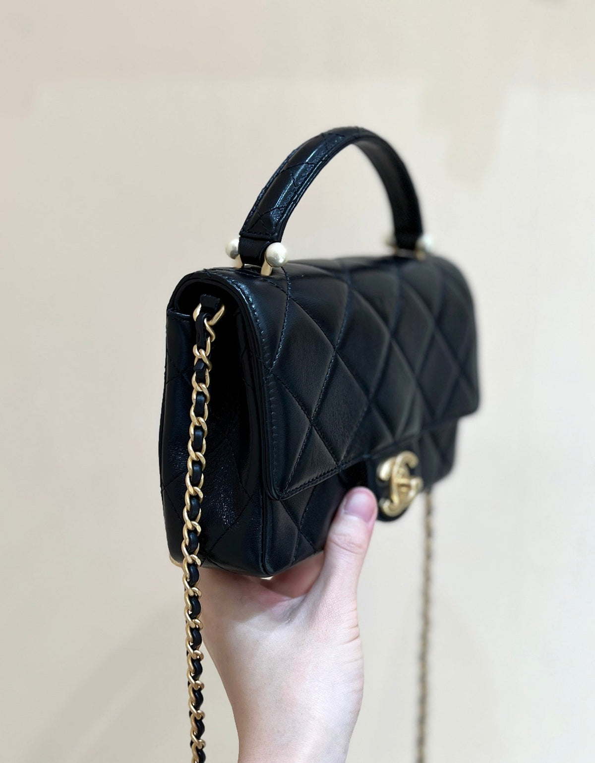 CC 25P Handle Bag 20cm Black Quited Lambskin 290311