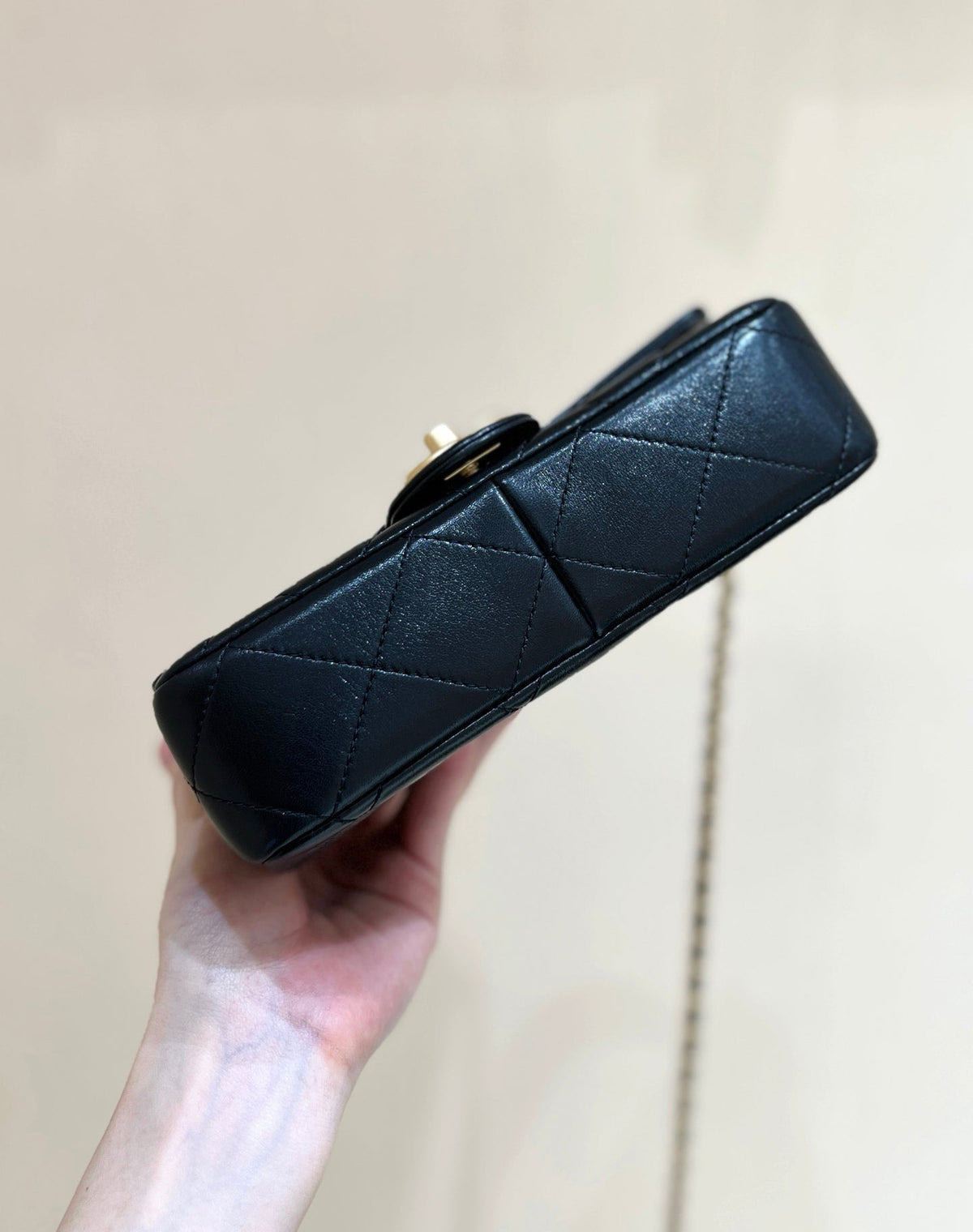 CC 25P Handle Bag 20cm Black Quited Lambskin 290311