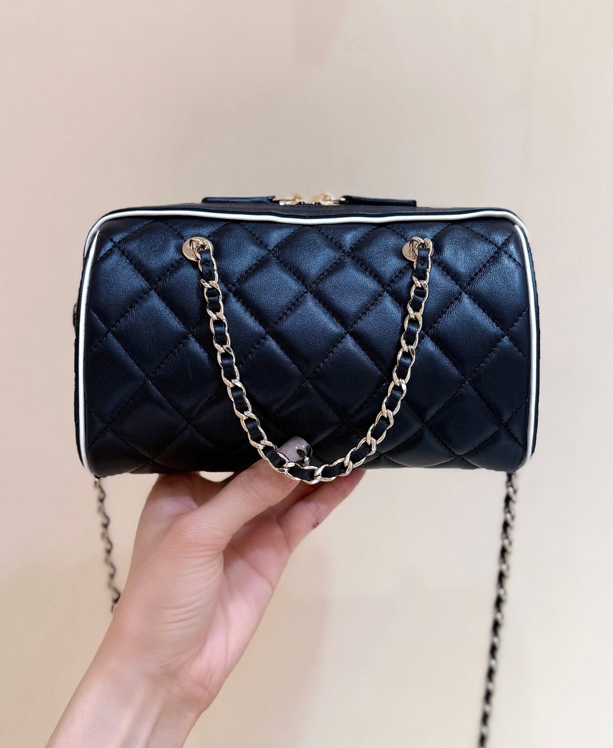 CC 25P Bowling Bag 18.5cm Black Quited Lambskin 290304