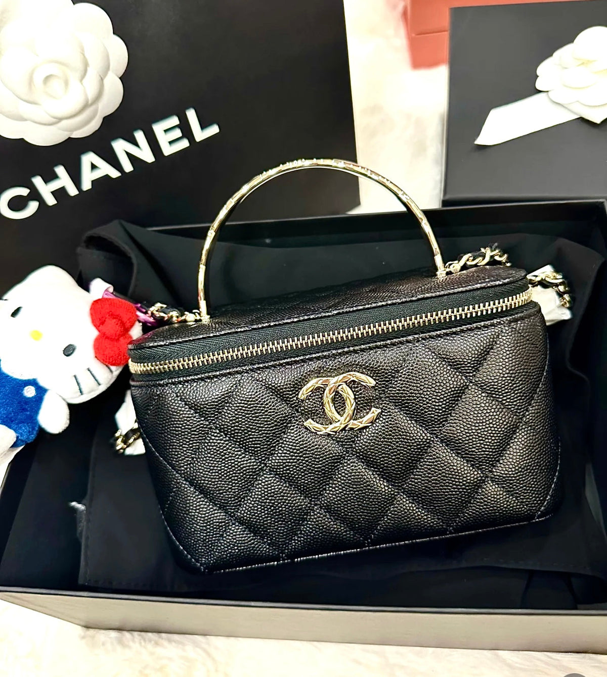 CC Coco Crush Vanity Case Black Caviar Leather 290246