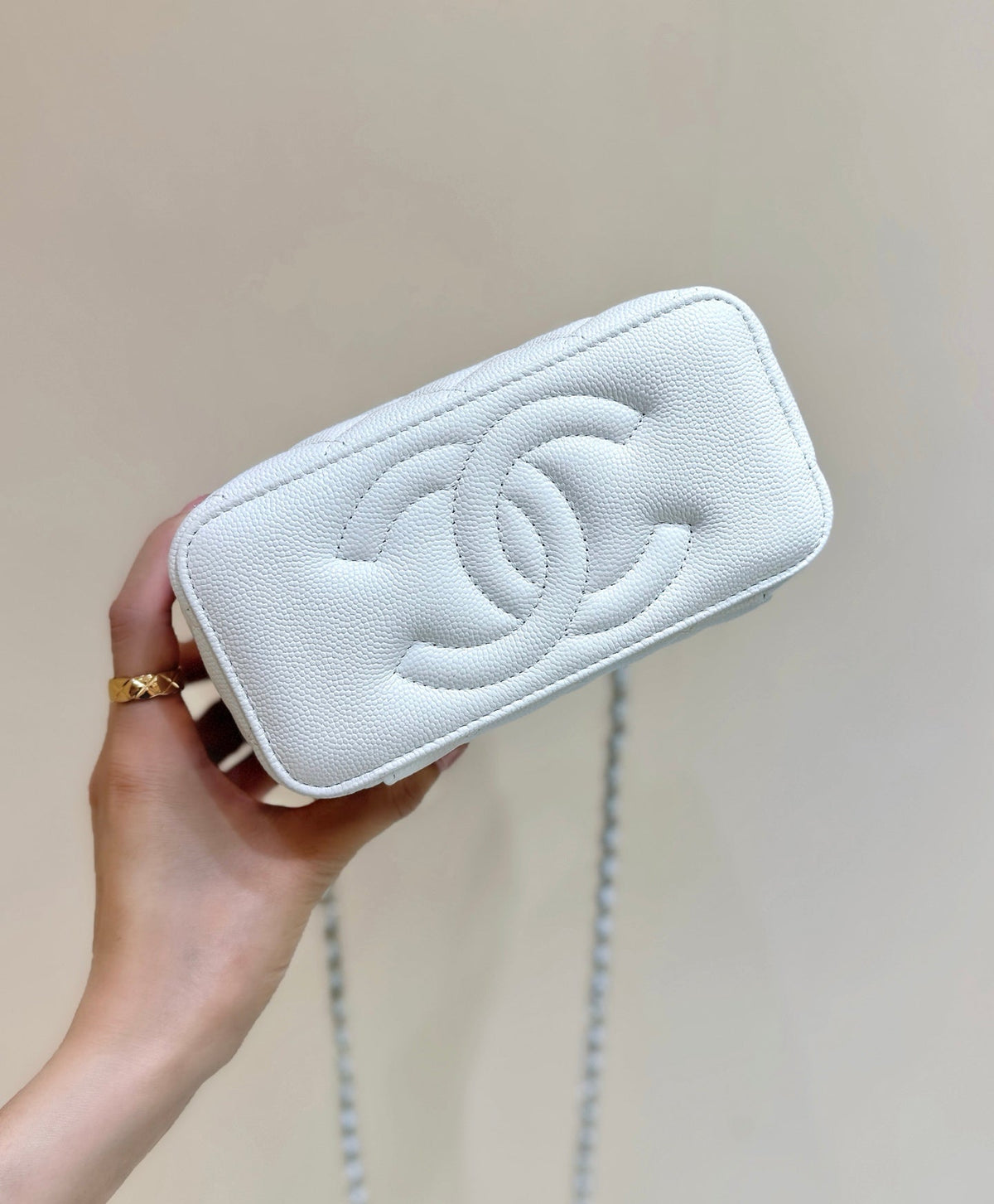 CC Coco Crush Vanity Case White Caviar Leather 290254