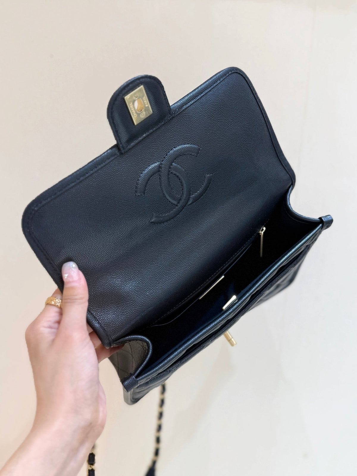 Chanel 2025 Four-Leaf Clover Bag 25cm Black Gold Caviar Leather 342125