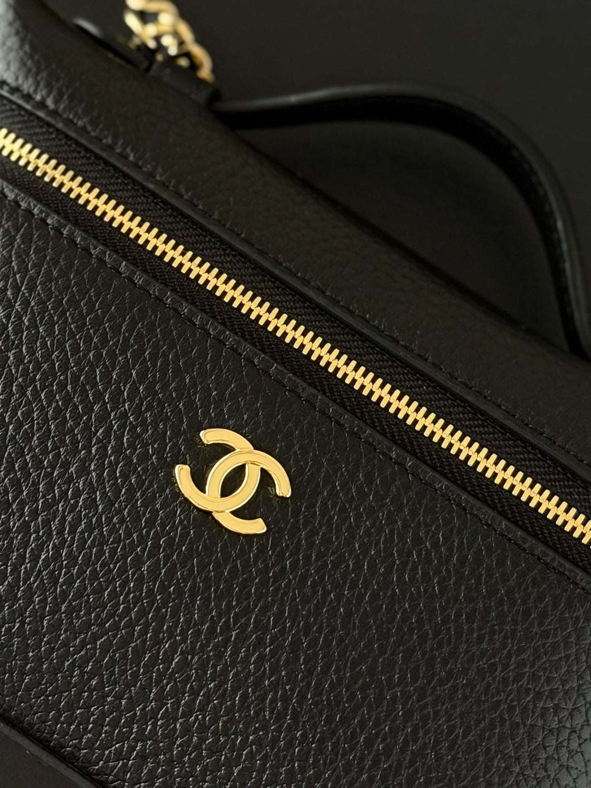 CC 26s Vanity Bag 19.5cm Black Cowhide