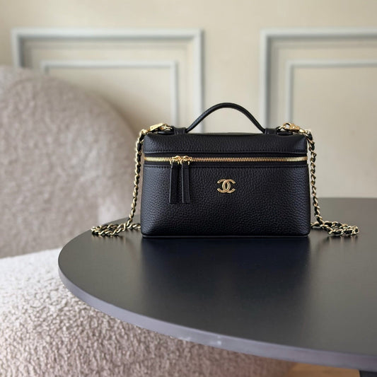 CC 26s Vanity Bag 19.5cm Black Cowhide