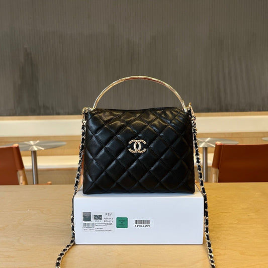 CC Handle Vintage Bag 19cm Black Caviar 277778 GHW