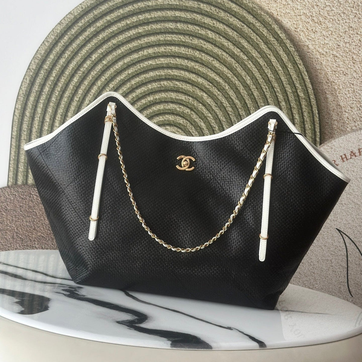 CC Maxi Hobo Bag 43cm Black Straw Leather