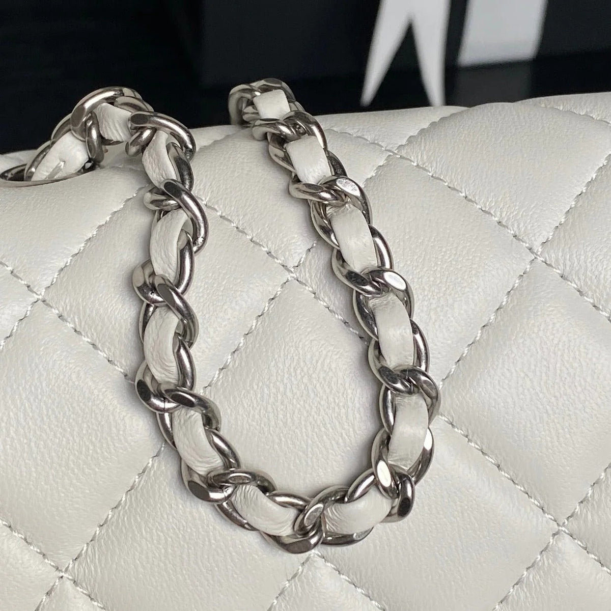 CHANEL 25S FLAP BAG 20 IN WHITE CALFSKIN SILVER HARDWARE