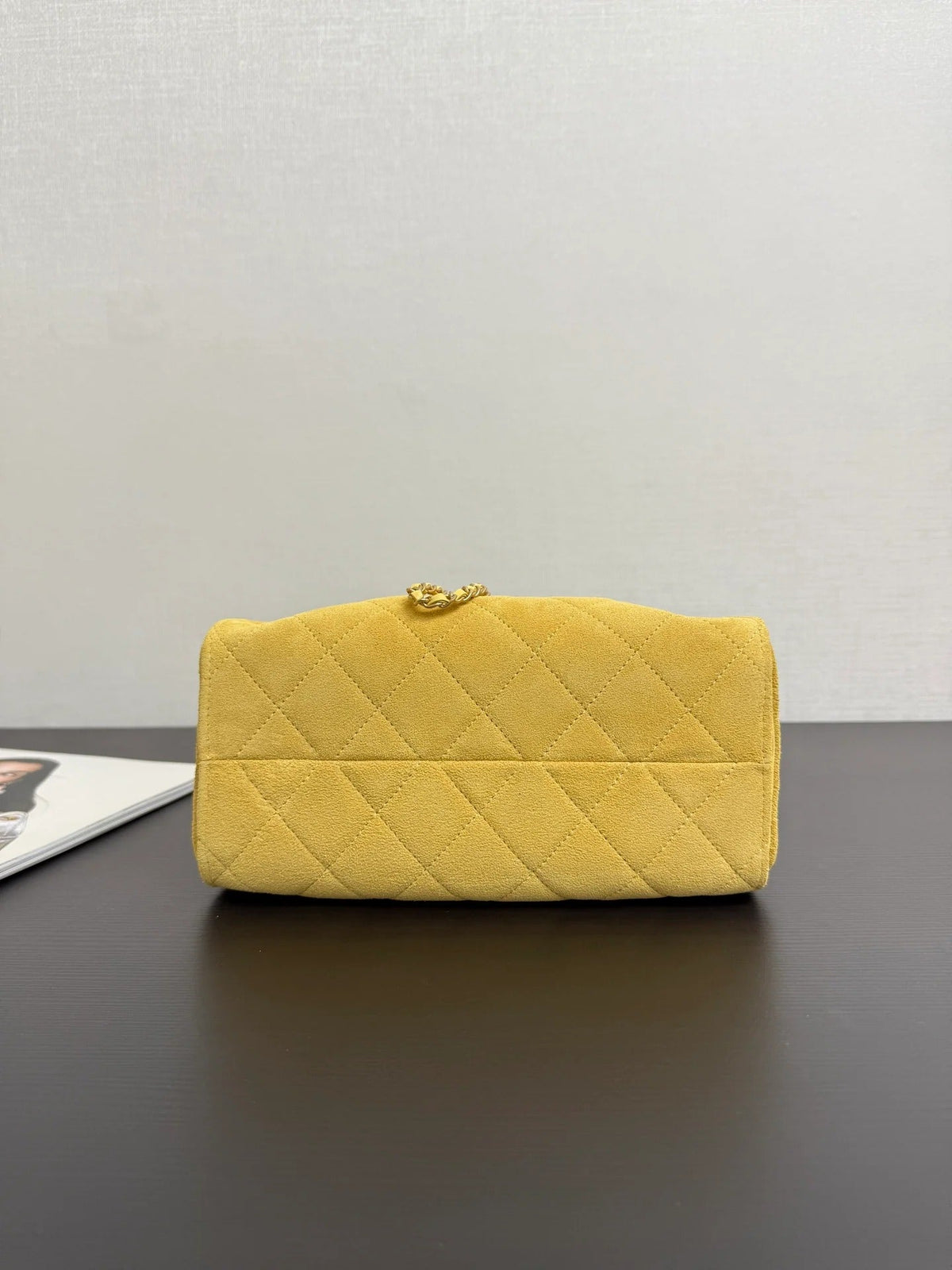 Chanel 2026 Hobo Bag 22cm Yellow Suede