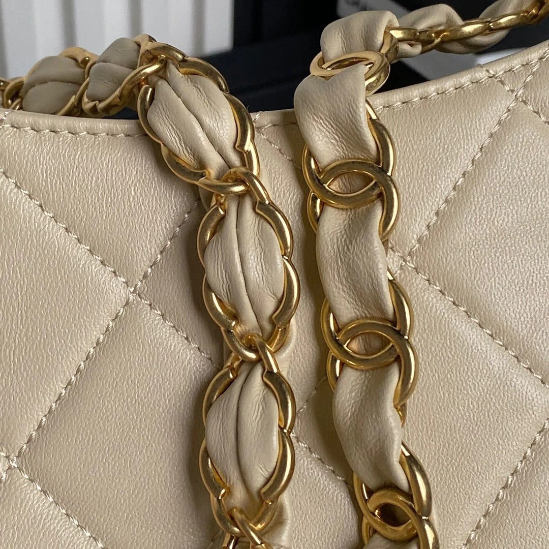 CC HOBO BAG 24 IN BEIGE CALFSKIN GOLD DOUBLE C THICK CHAIN
