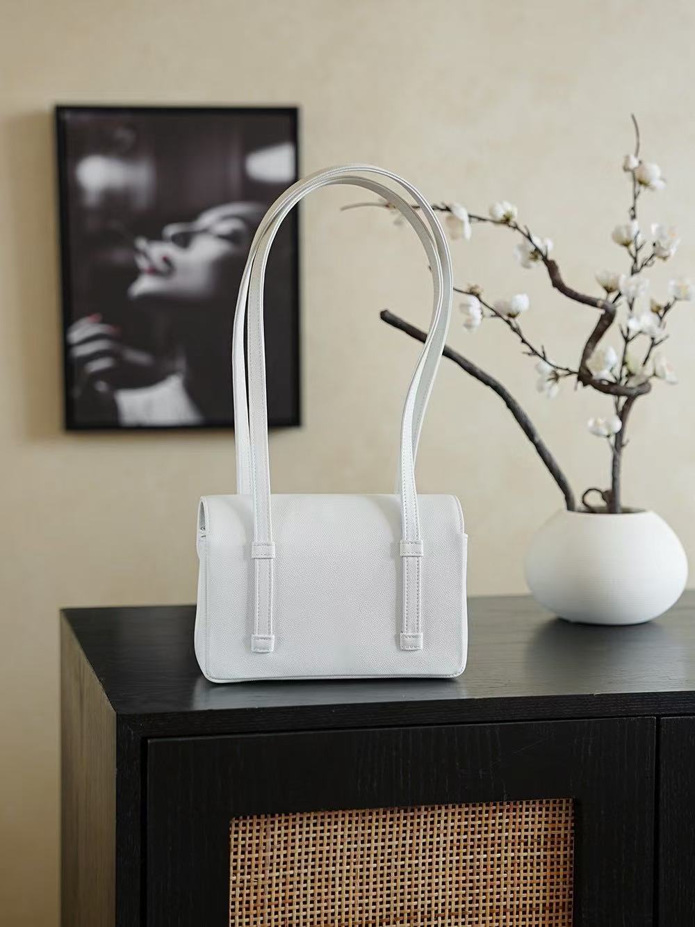 Chanel 2026 Bag 22cm White Grained Shiny Calfskin