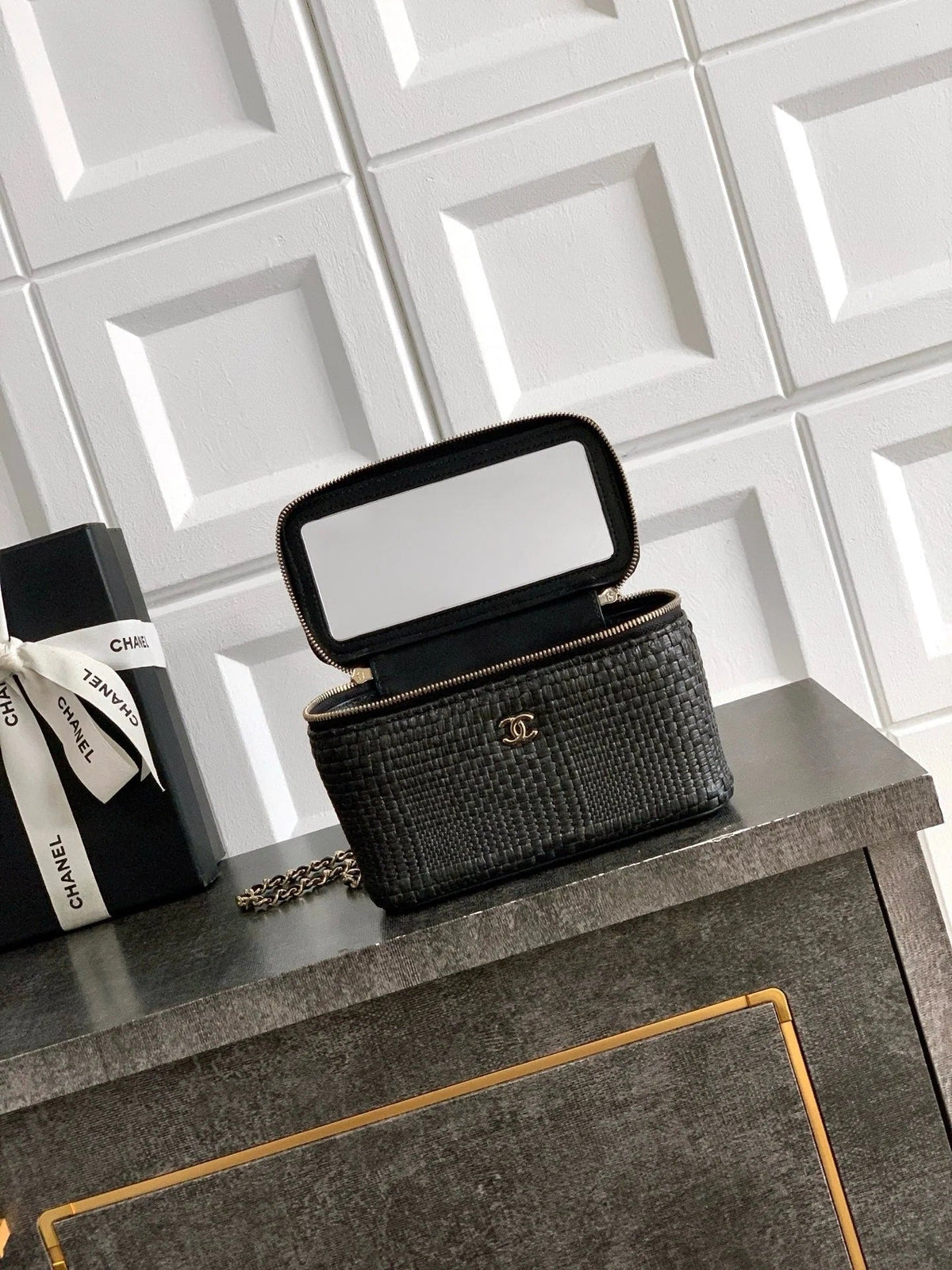 CC 2026 Box Bag 19.5cm Straw Leather 157109