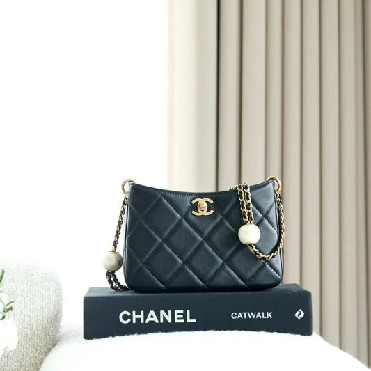 CHANEL 25S HOBO BAG 19.5 CM IN BLACK CALFSKIN WITH GOLD HARDWARE
