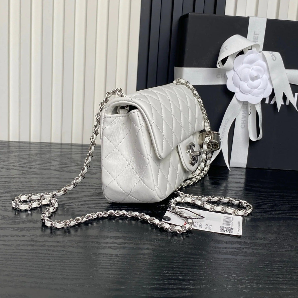 CHANEL 25S FLAP BAG 20 IN WHITE CALFSKIN SILVER HARDWARE