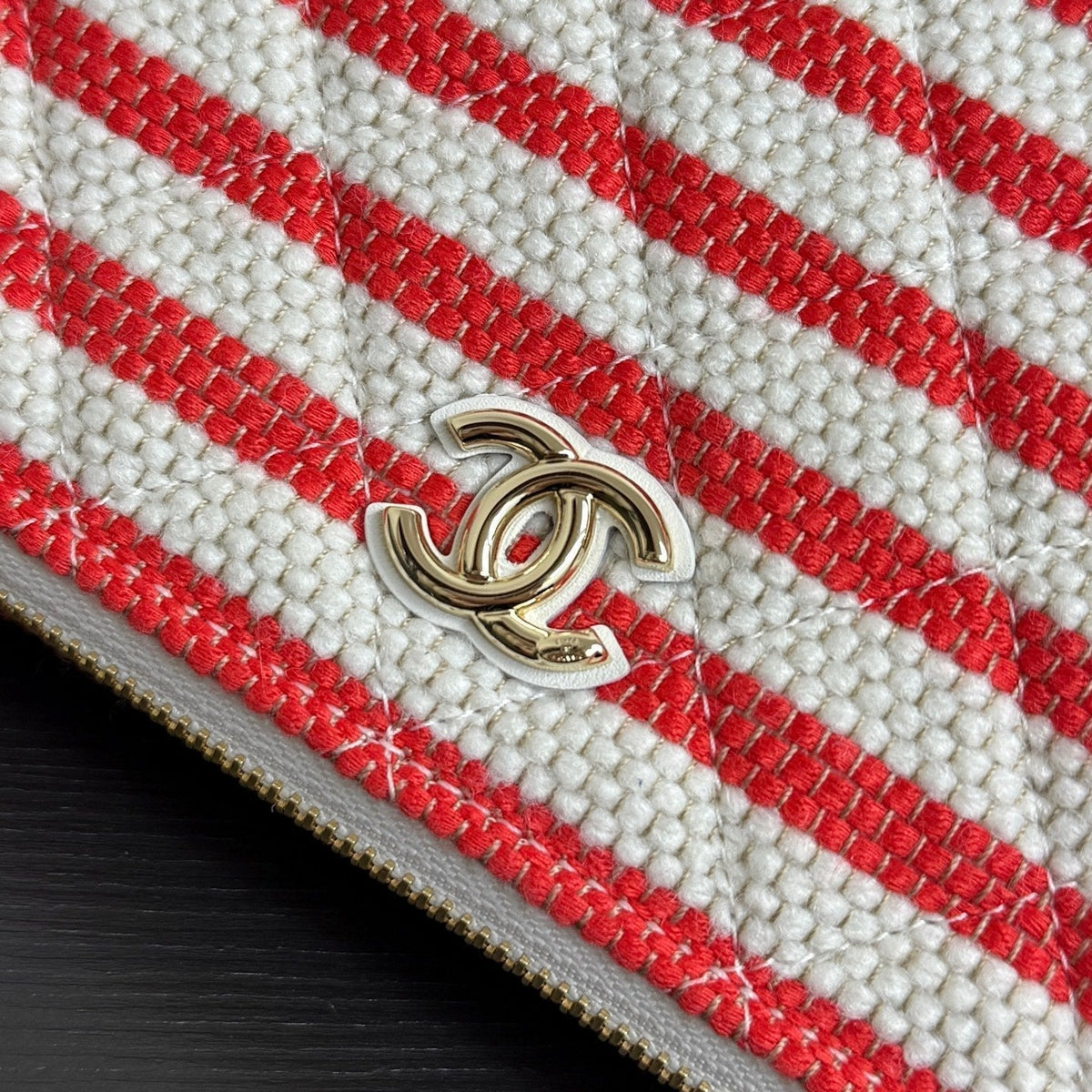 Chanel 26 Woven Clutch 19 White Red Canvas