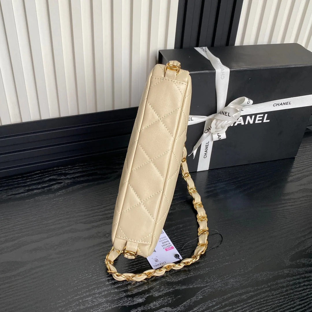 CC HOBO BAG 24 IN BEIGE CALFSKIN GOLD DOUBLE C THICK CHAIN