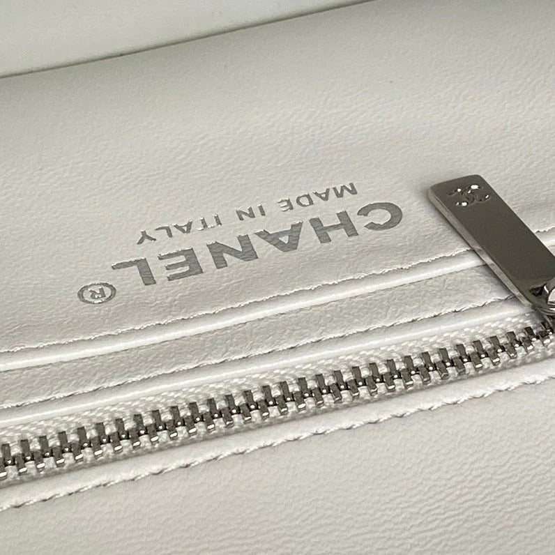 CHANEL 25S FLAP BAG 20 IN WHITE CALFSKIN SILVER HARDWARE