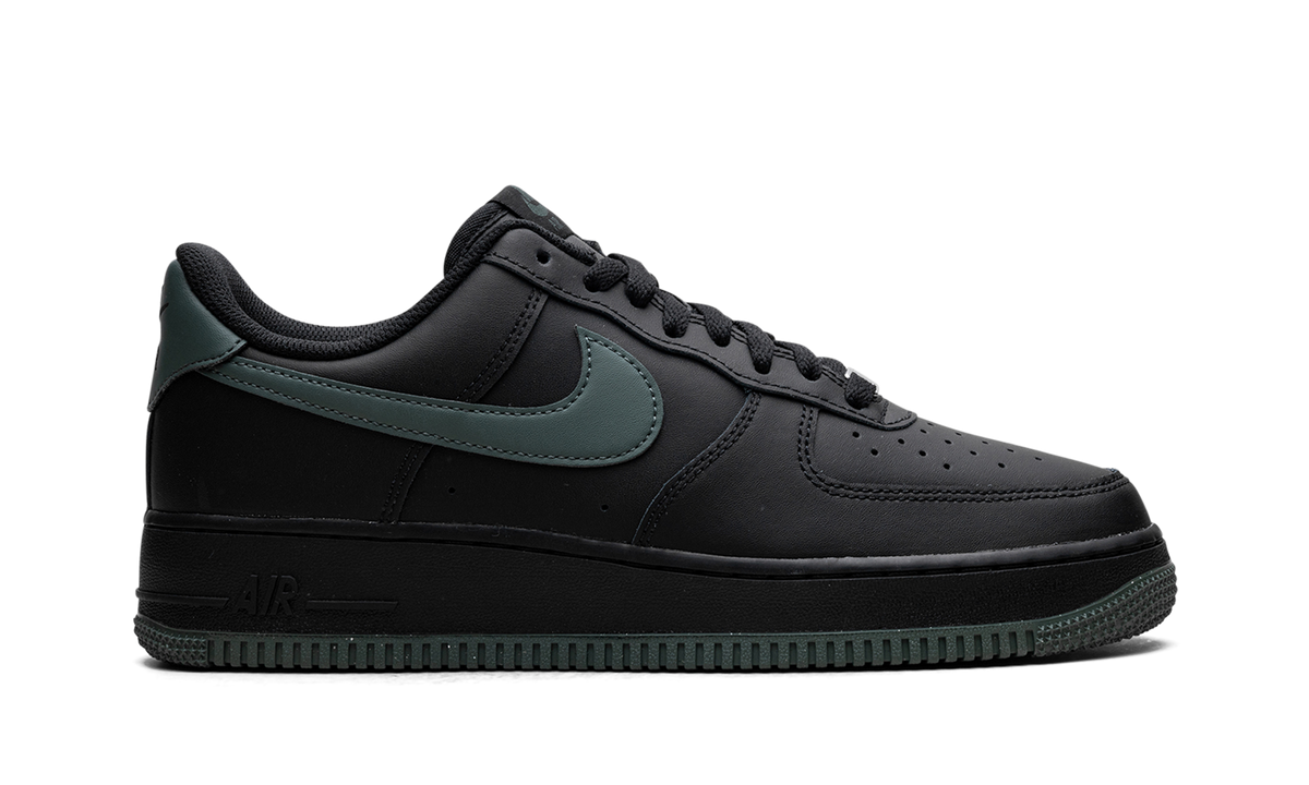 Air Force 1 "Black Vintage Green" FJ4146 001