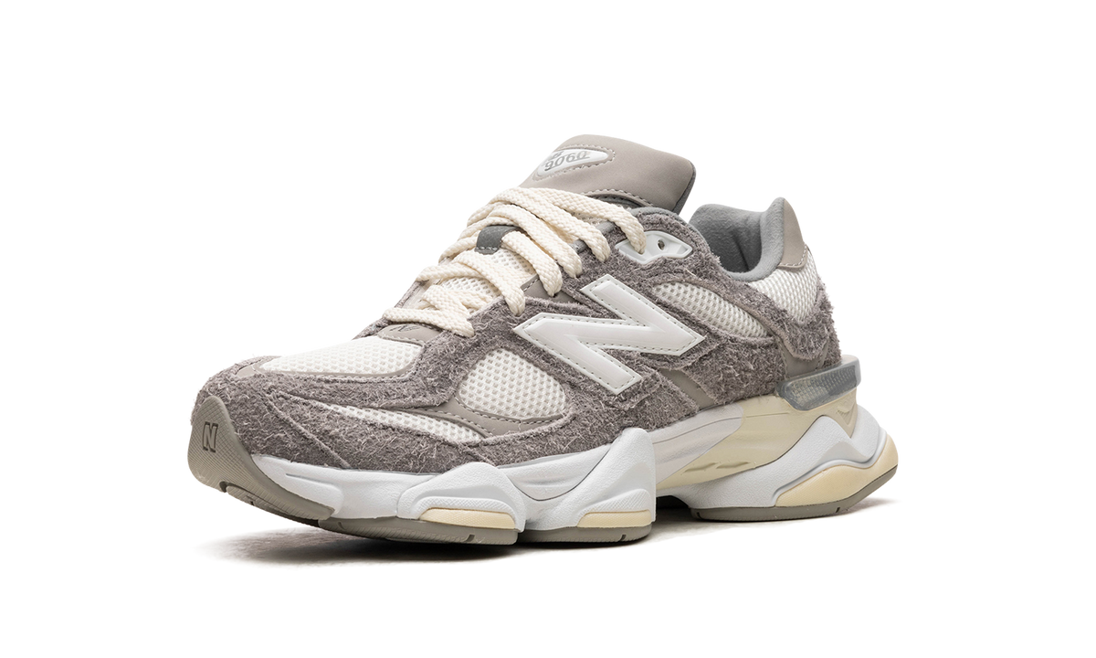 9060 "Grey / White" U9060YGA