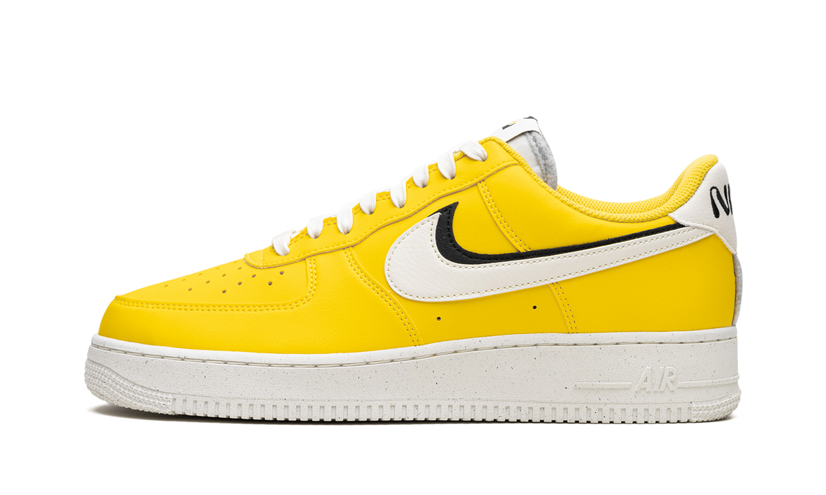 Air Force 1 Low '07 LV8 "Tour Yellow" DO9786 700